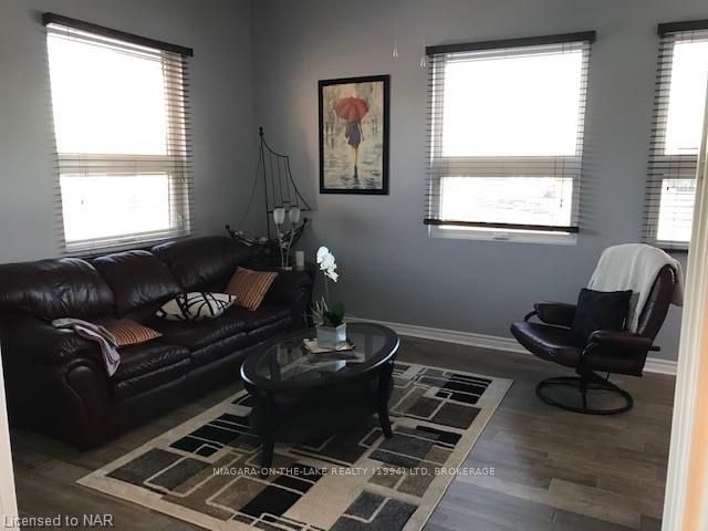Photo 1 of Unit B, 15 Lake Street, Grimsby, Grimsby Beach — HOMEH
