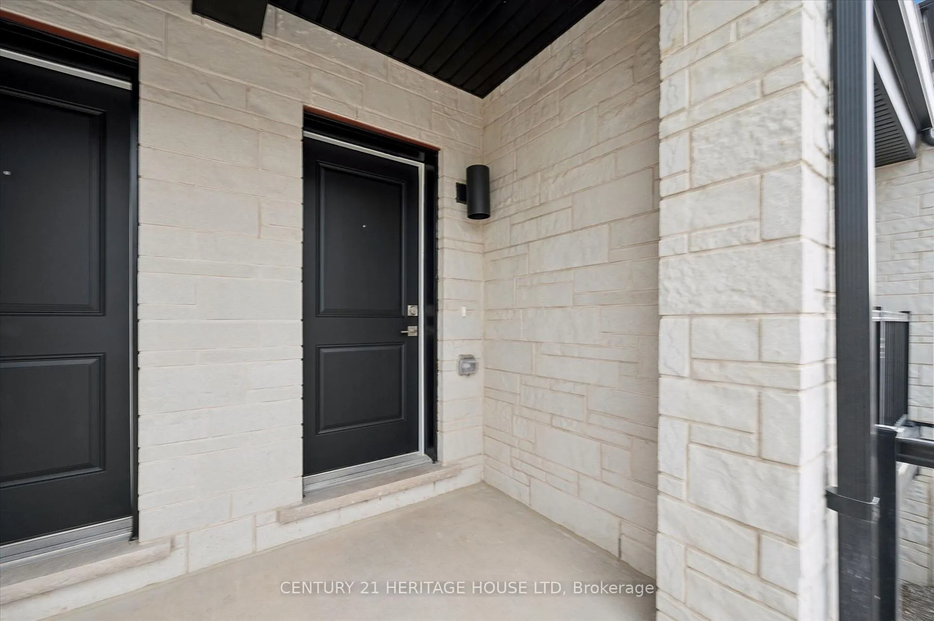 Photo 3 of Unit B039, 525 Erinbrook Drive, Kitchener, Laurentian Hills/Country Hills W — HOMEH