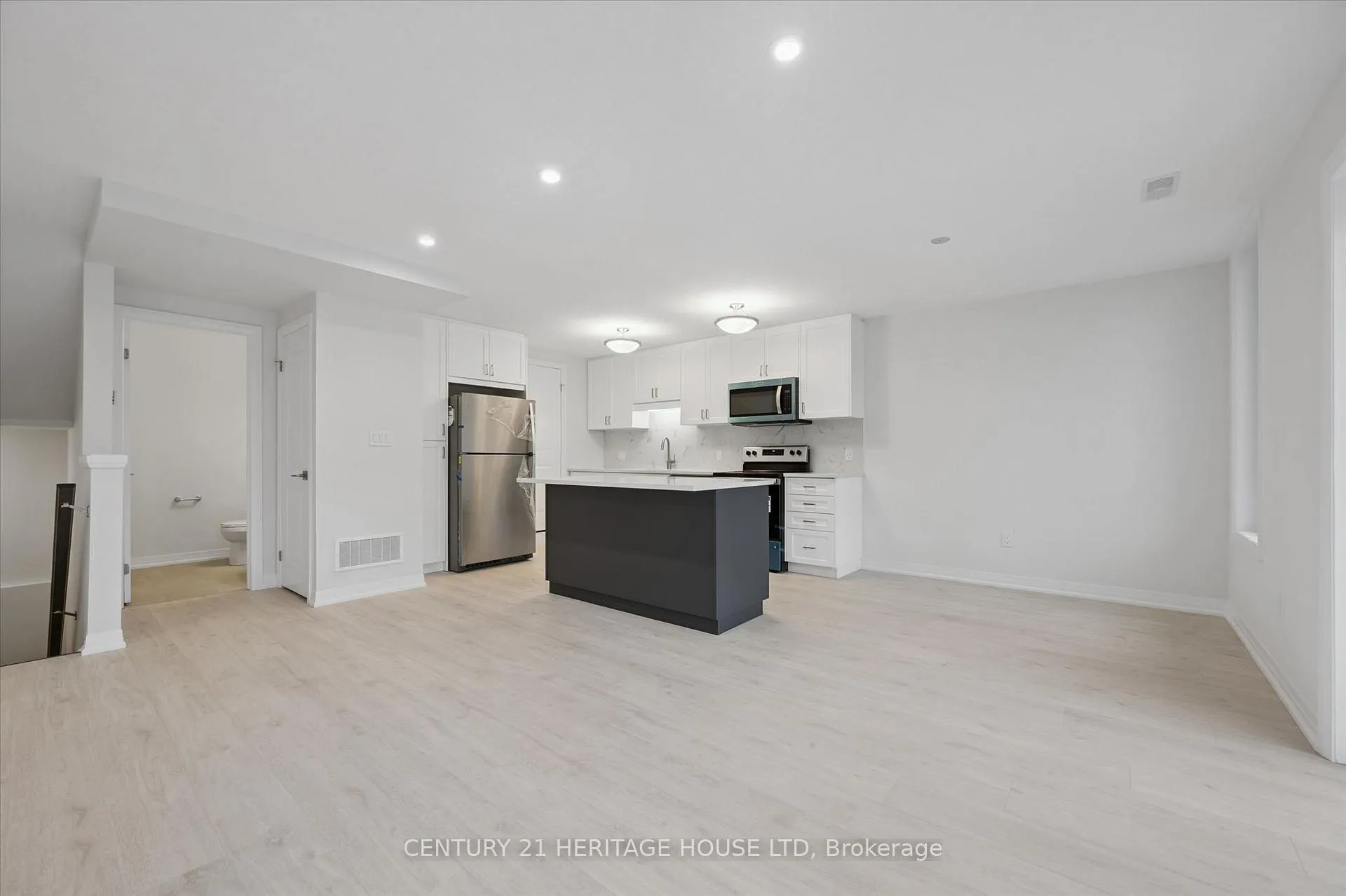 Photo 13 of Unit B039, 525 Erinbrook Drive, Kitchener, Laurentian Hills/Country Hills W — HOMEH