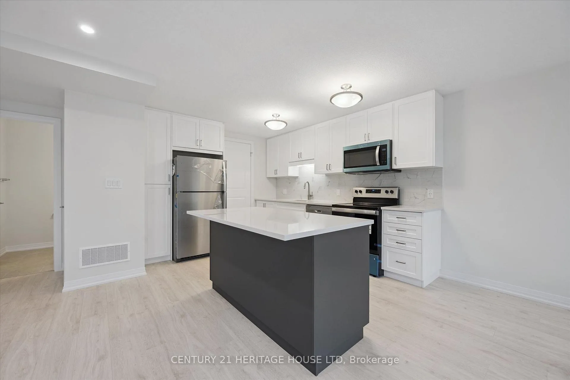 Photo 14 of Unit B039, 525 Erinbrook Drive, Kitchener, Laurentian Hills/Country Hills W — HOMEH
