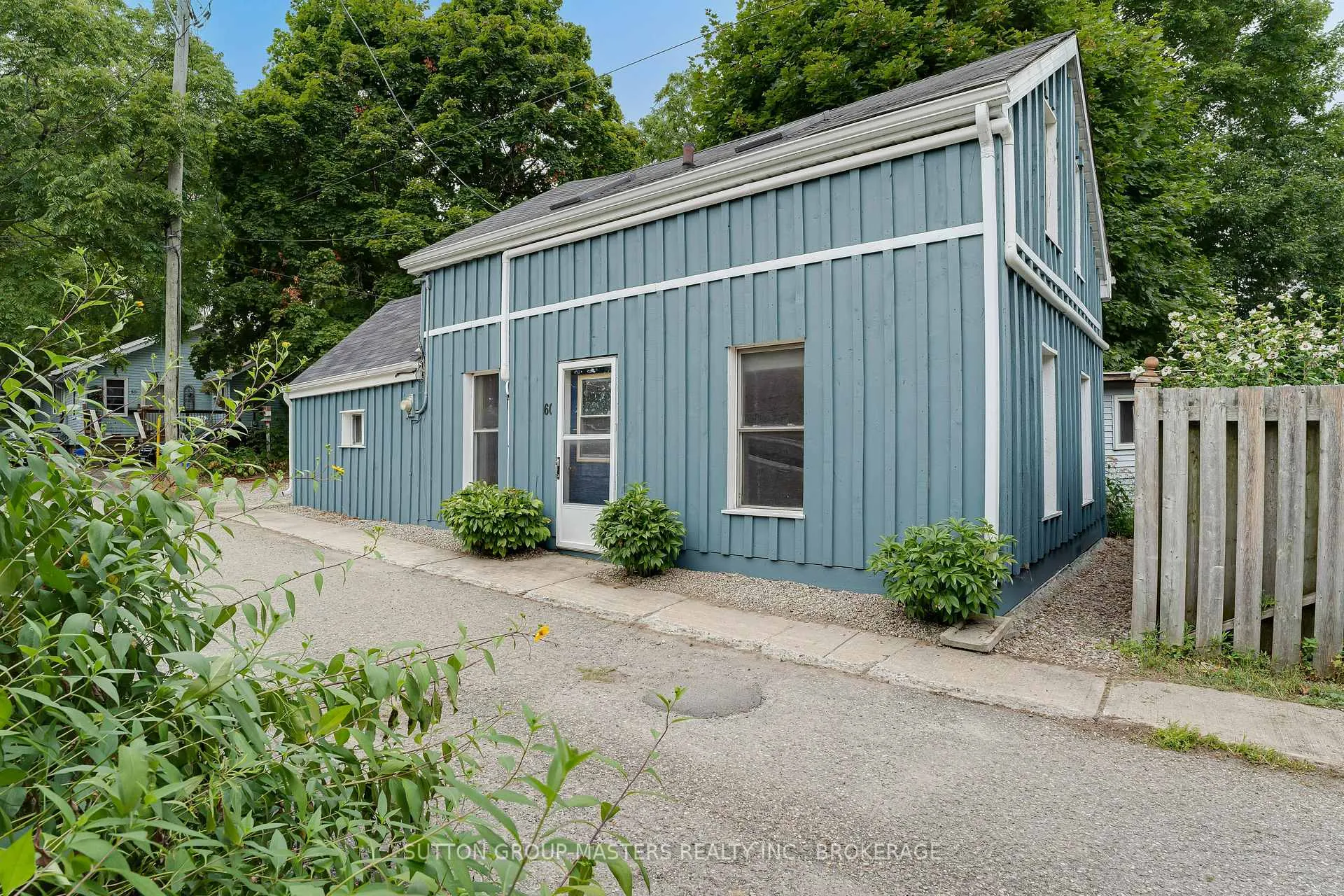Photo 2 of 60 Centre Street, Gananoque — HOMEH