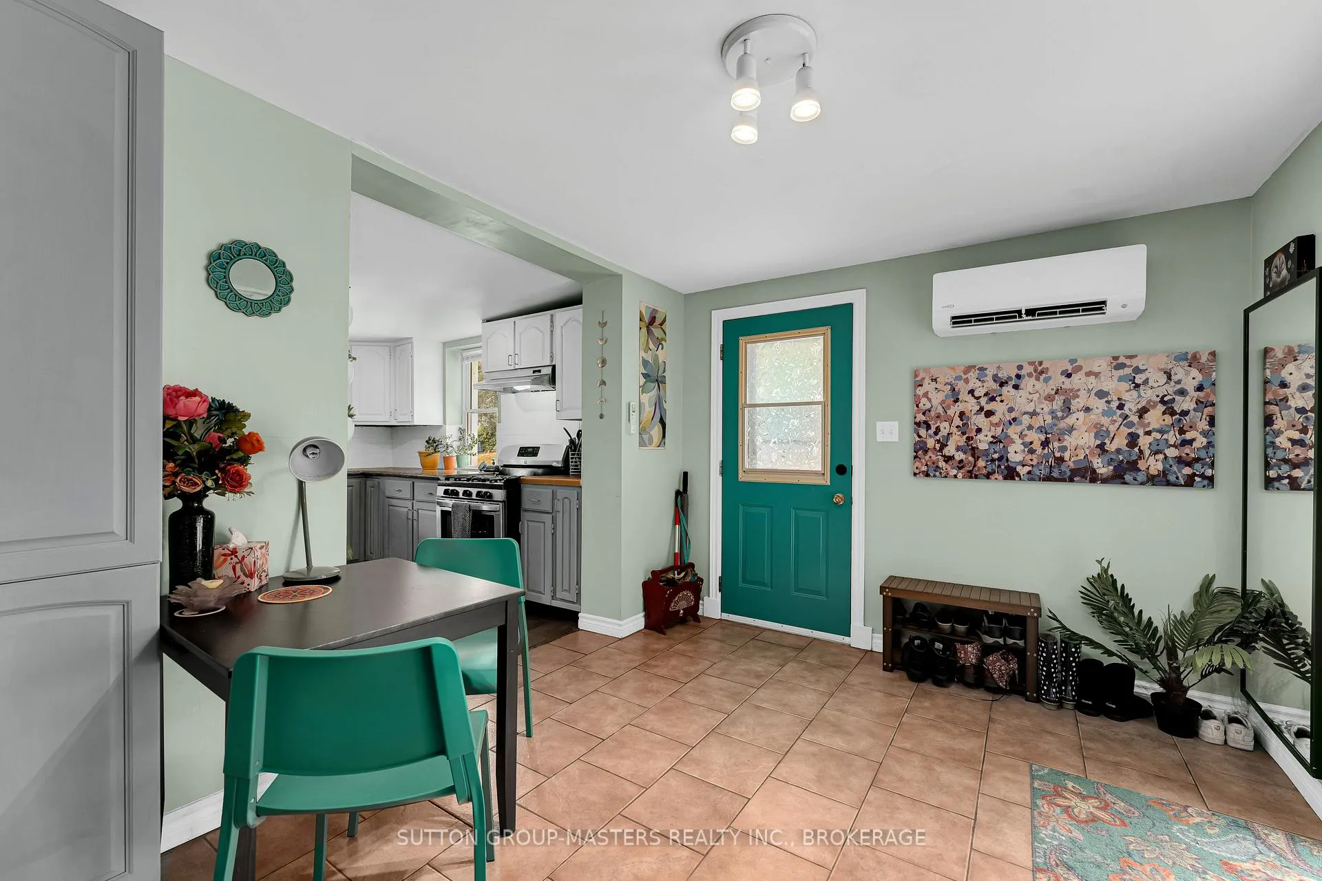 Photo 13 of 60 Centre Street, Gananoque — HOMEH