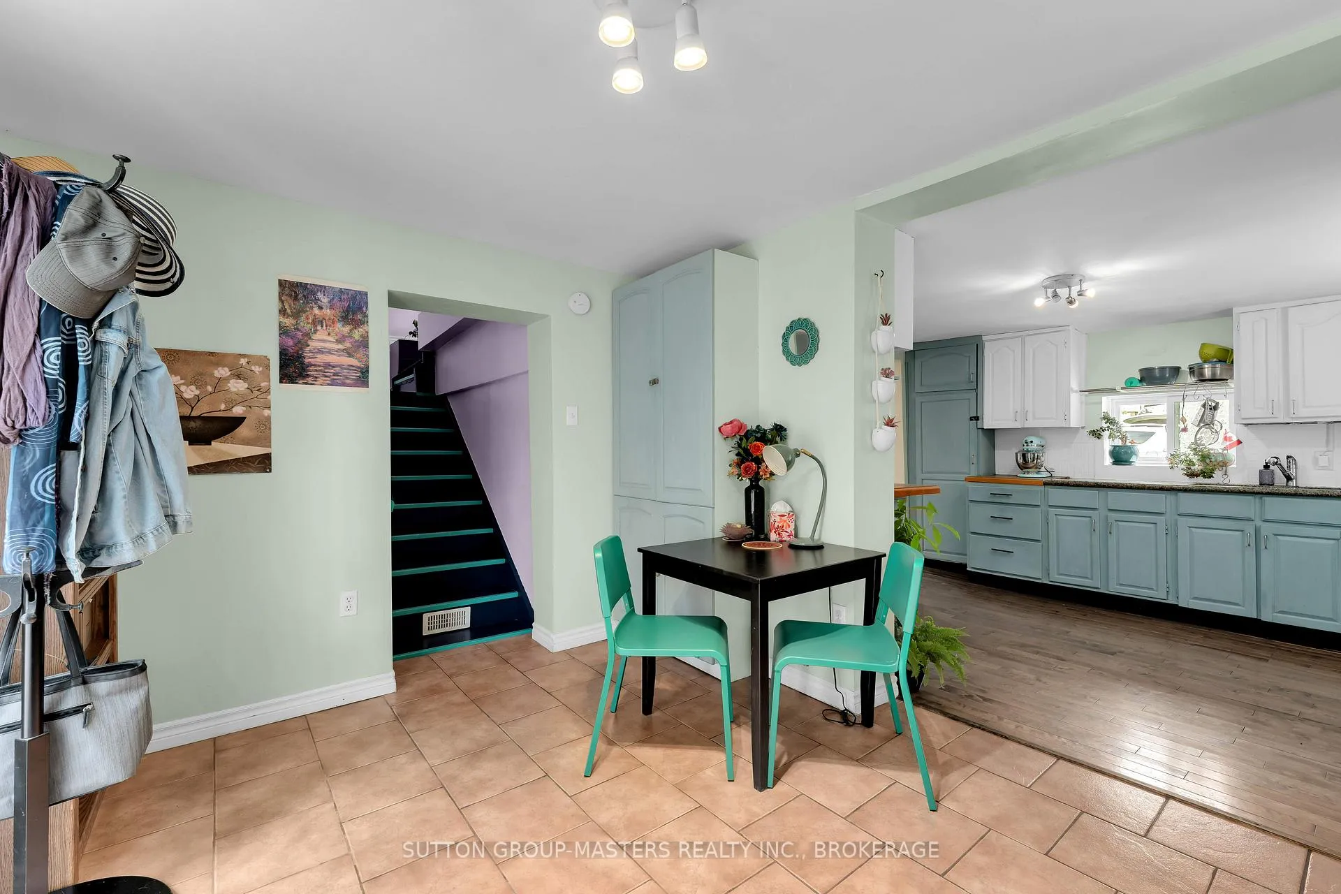 Photo 15 of 60 Centre Street, Gananoque — HOMEH