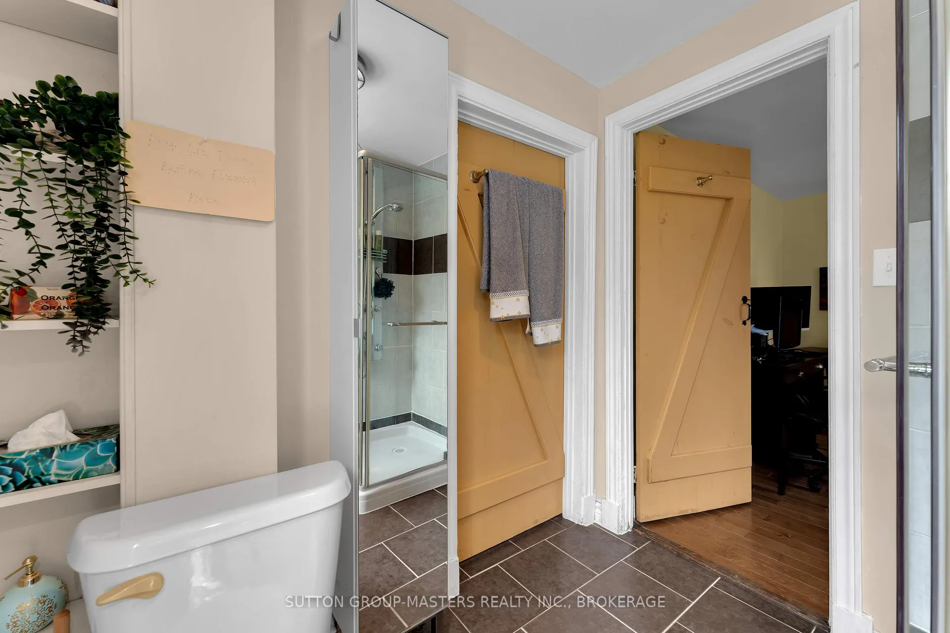 Photo 17 of 60 Centre Street, Gananoque — HOMEH