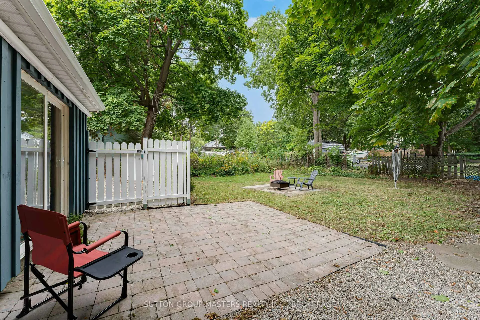 Photo 28 of 60 Centre Street, Gananoque — HOMEH