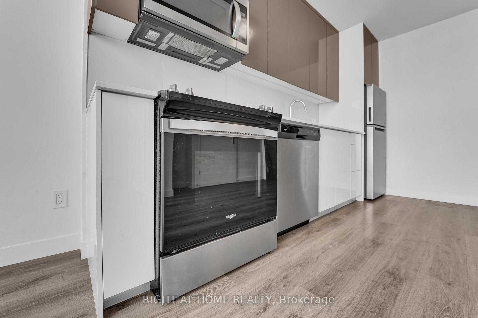 Photo 11 of Unit 2401, 60 Frederick Street, Kitchener — HOMEH