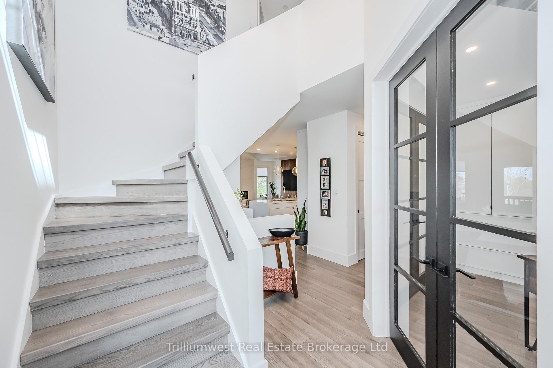 Photo 4 of Unit 26, 254 Summerfield Drive, Guelph, Pineridge/Westminster Woods — HOMEH