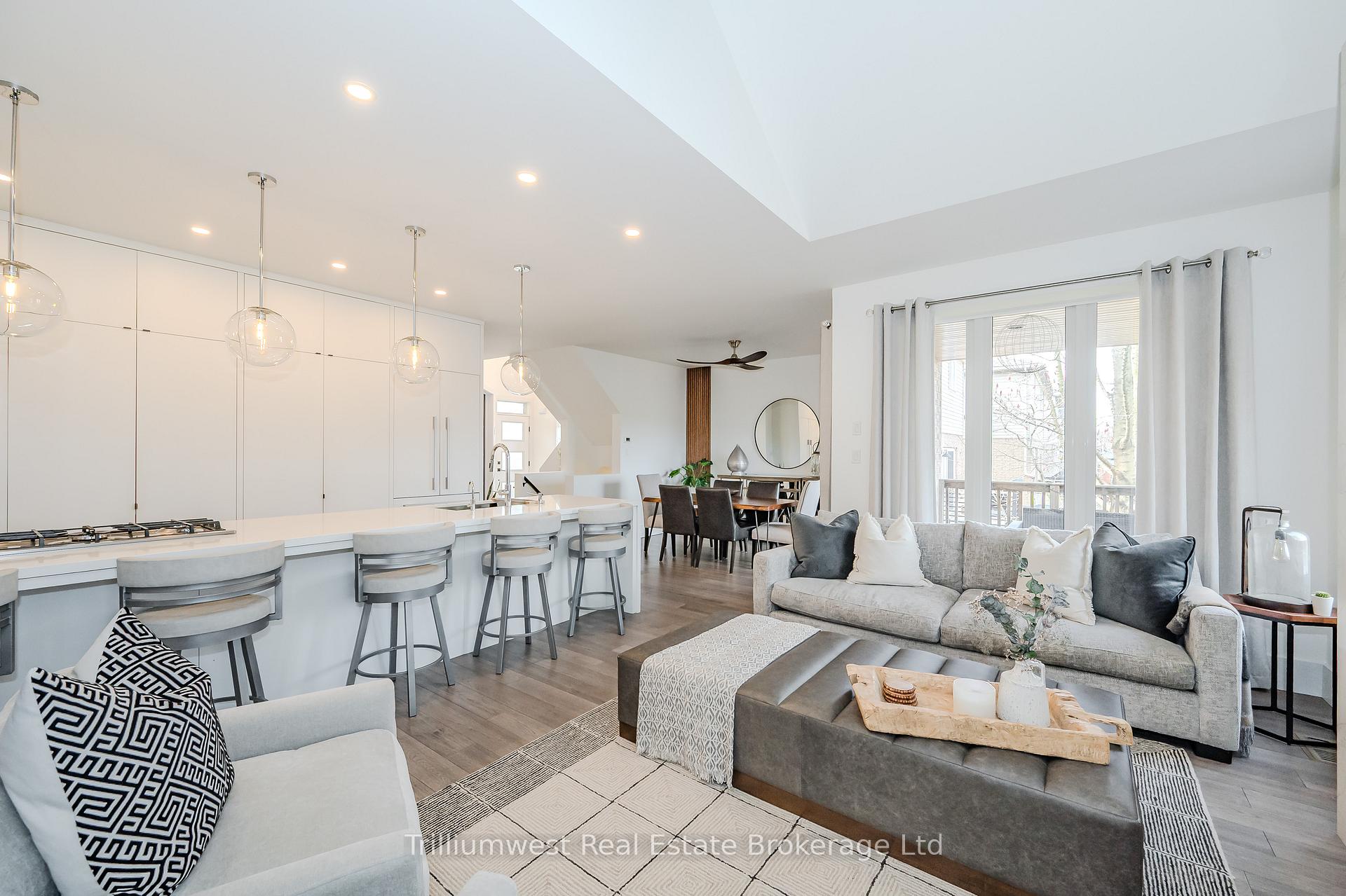 Photo 11 of Unit 26, 254 Summerfield Drive, Guelph, Pineridge/Westminster Woods — HOMEH