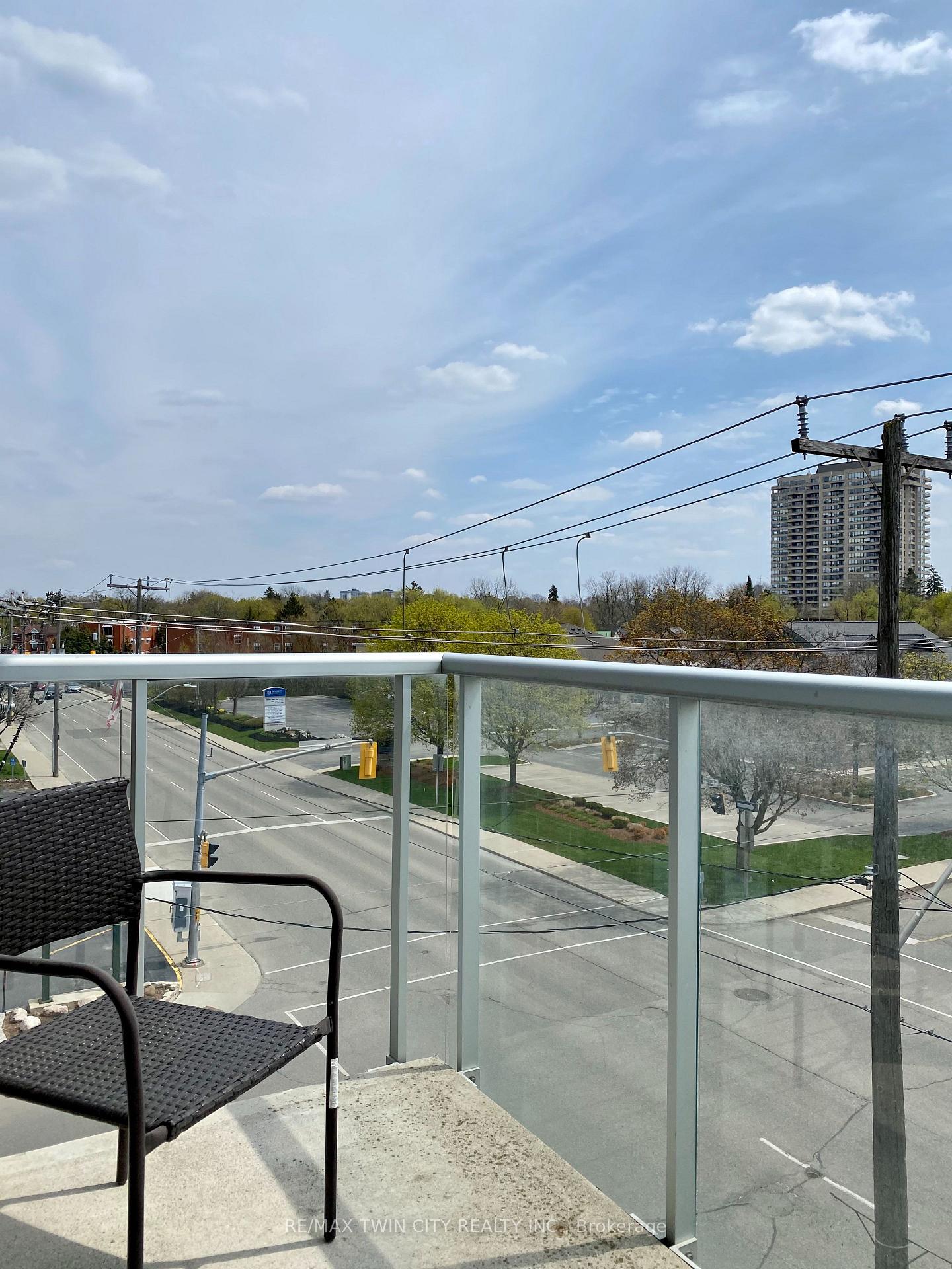Photo 6 of Unit 309, 42 Bridgeport Road E, Waterloo — HOMEH