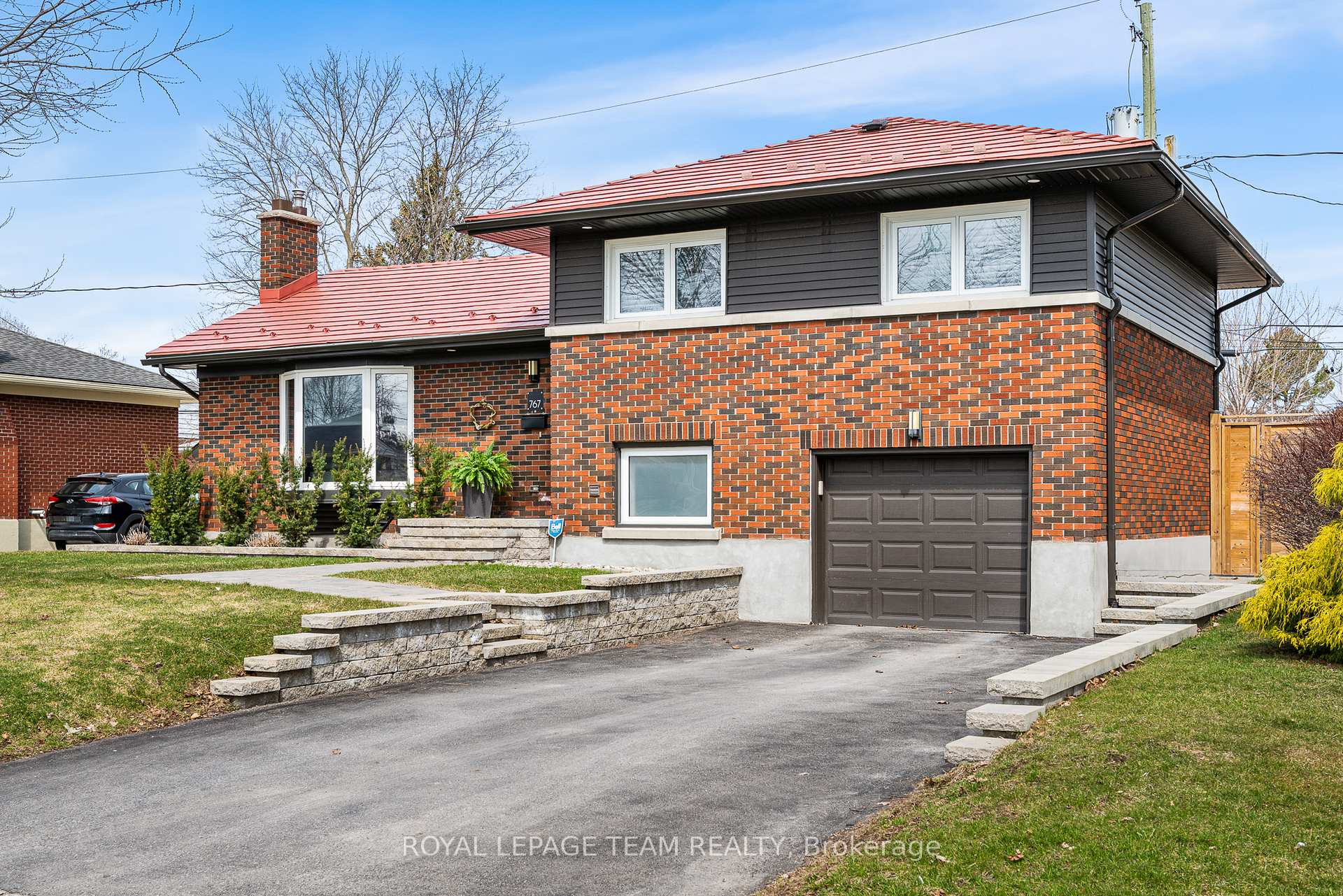 Photo 2 of 767 Cork Street, Ottawa, Elmvale Acres — HOMEH