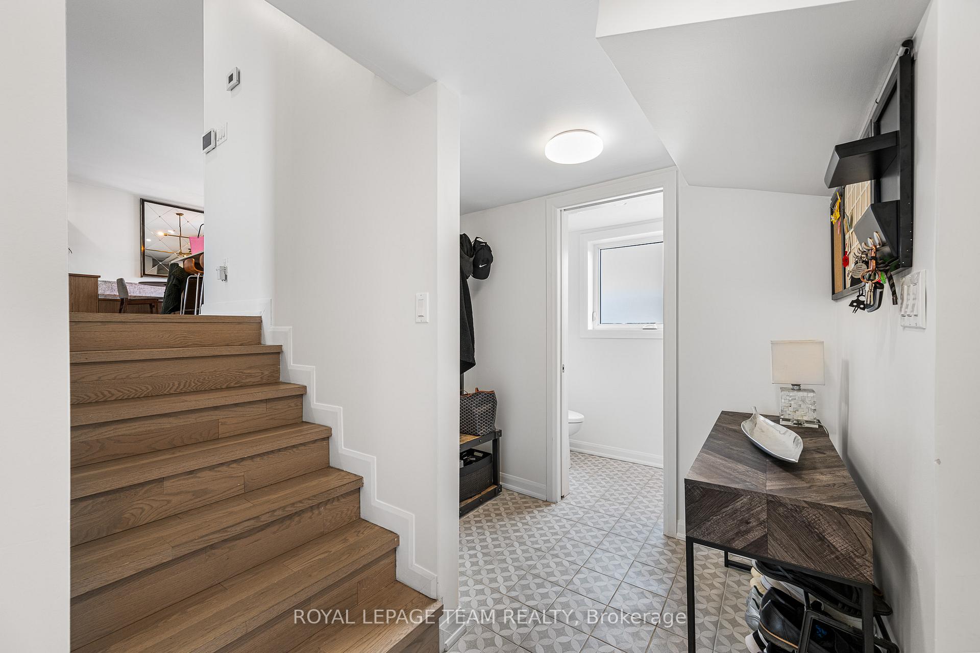 Photo 31 of 767 Cork Street, Ottawa, Elmvale Acres — HOMEH