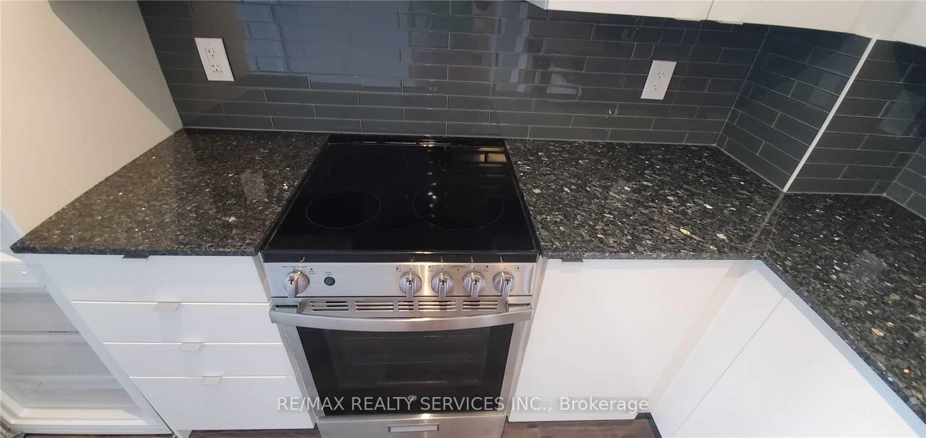 Photo 13 of Unit 523, 120 Varna Drive, Toronto, Englemount-Lawrence — HOMEH