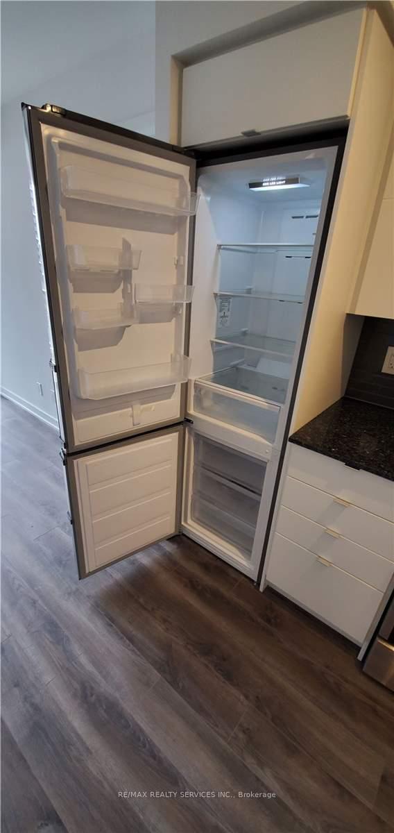 Photo 14 of Unit 523, 120 Varna Drive, Toronto, Englemount-Lawrence — HOMEH