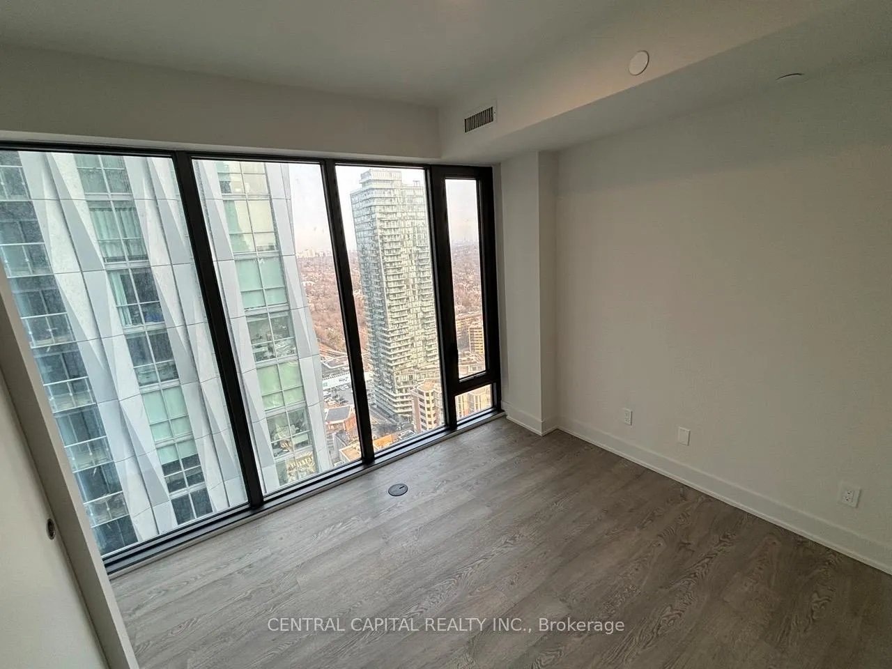 Photo 5 of Unit 2808, 8 Cumberland Street, Toronto, The Annex — HOMEH