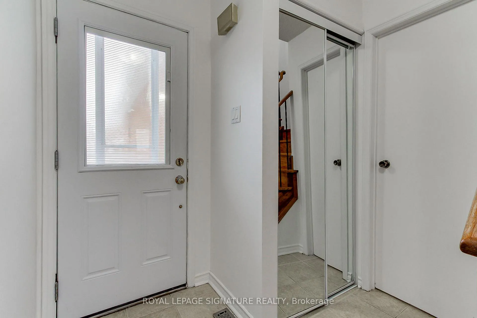 Photo 6 of 6 Driftwood Crescent, Brampton, Heart Lake East — HOMEH