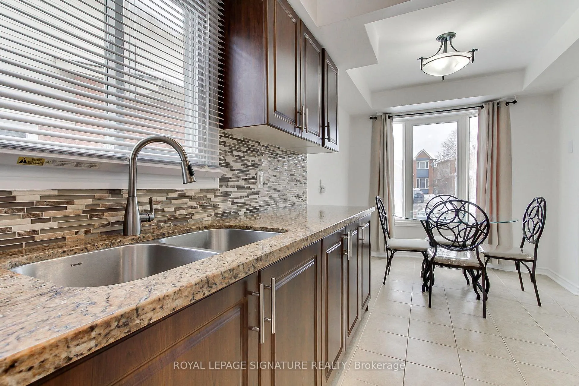 Photo 15 of 6 Driftwood Crescent, Brampton, Heart Lake East — HOMEH