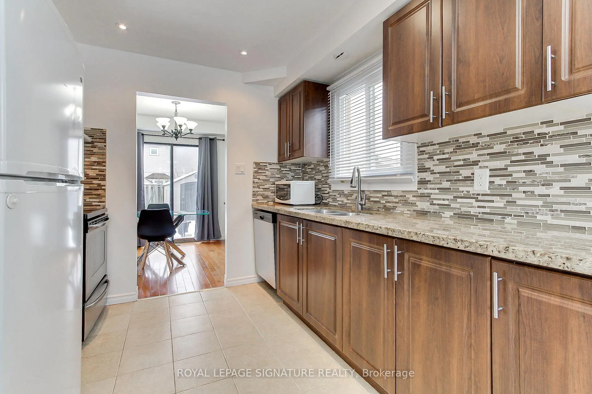 Photo 17 of 6 Driftwood Crescent, Brampton, Heart Lake East — HOMEH