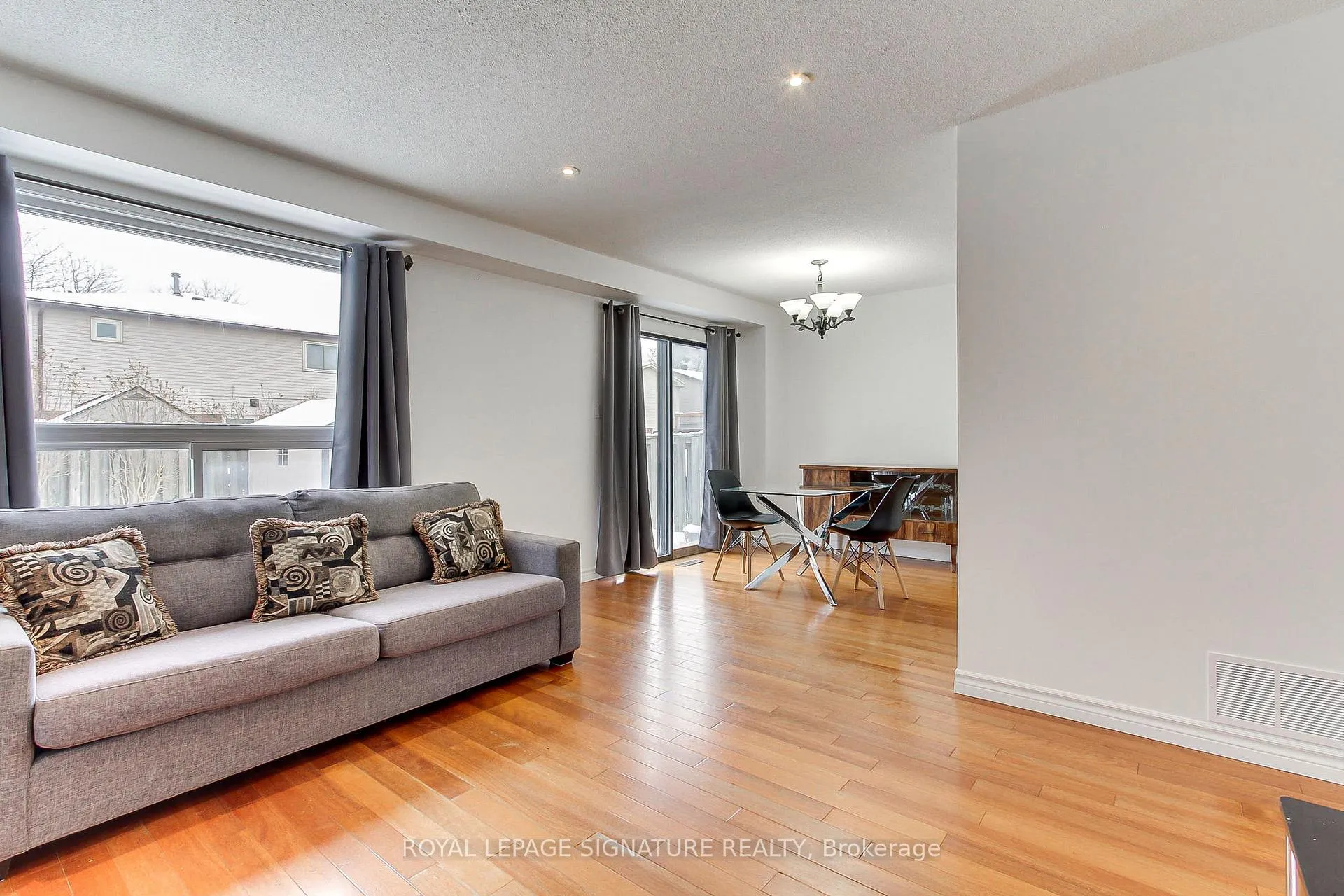 Photo 23 of 6 Driftwood Crescent, Brampton, Heart Lake East — HOMEH