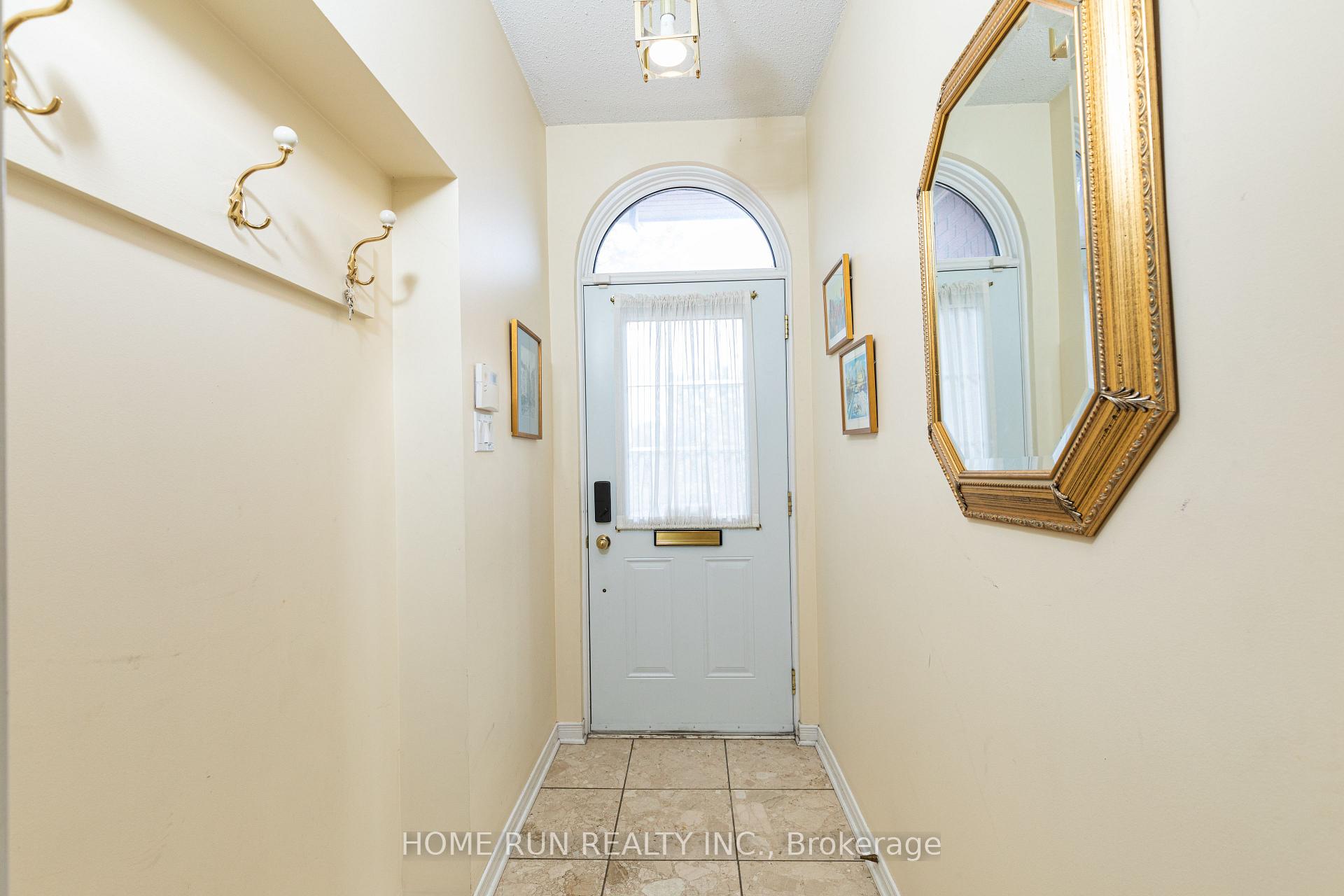 Photo 5 of 225 Echo Drive, Ottawa, Ottawa East — HOMEH
