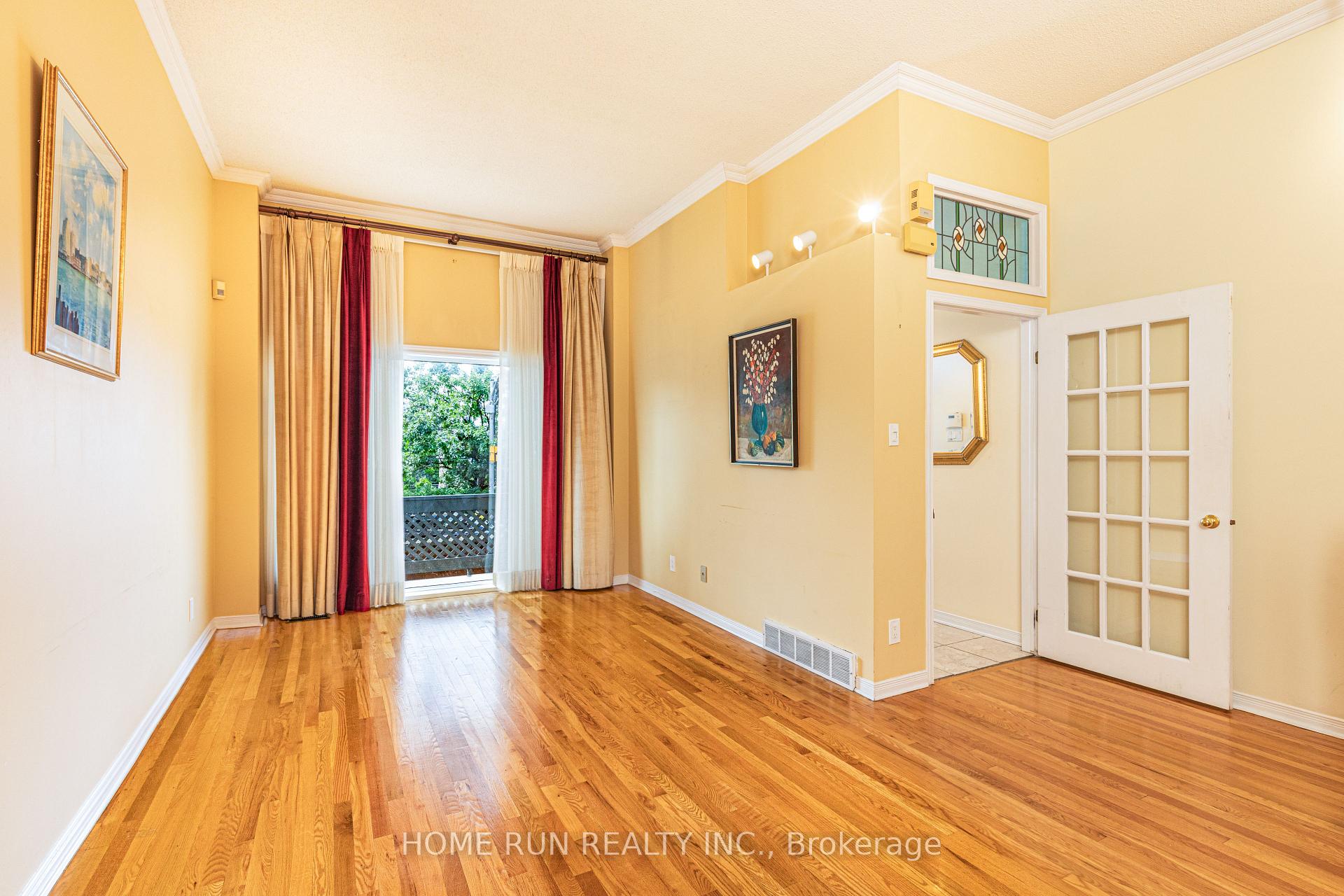 Photo 8 of 225 Echo Drive, Ottawa, Ottawa East — HOMEH