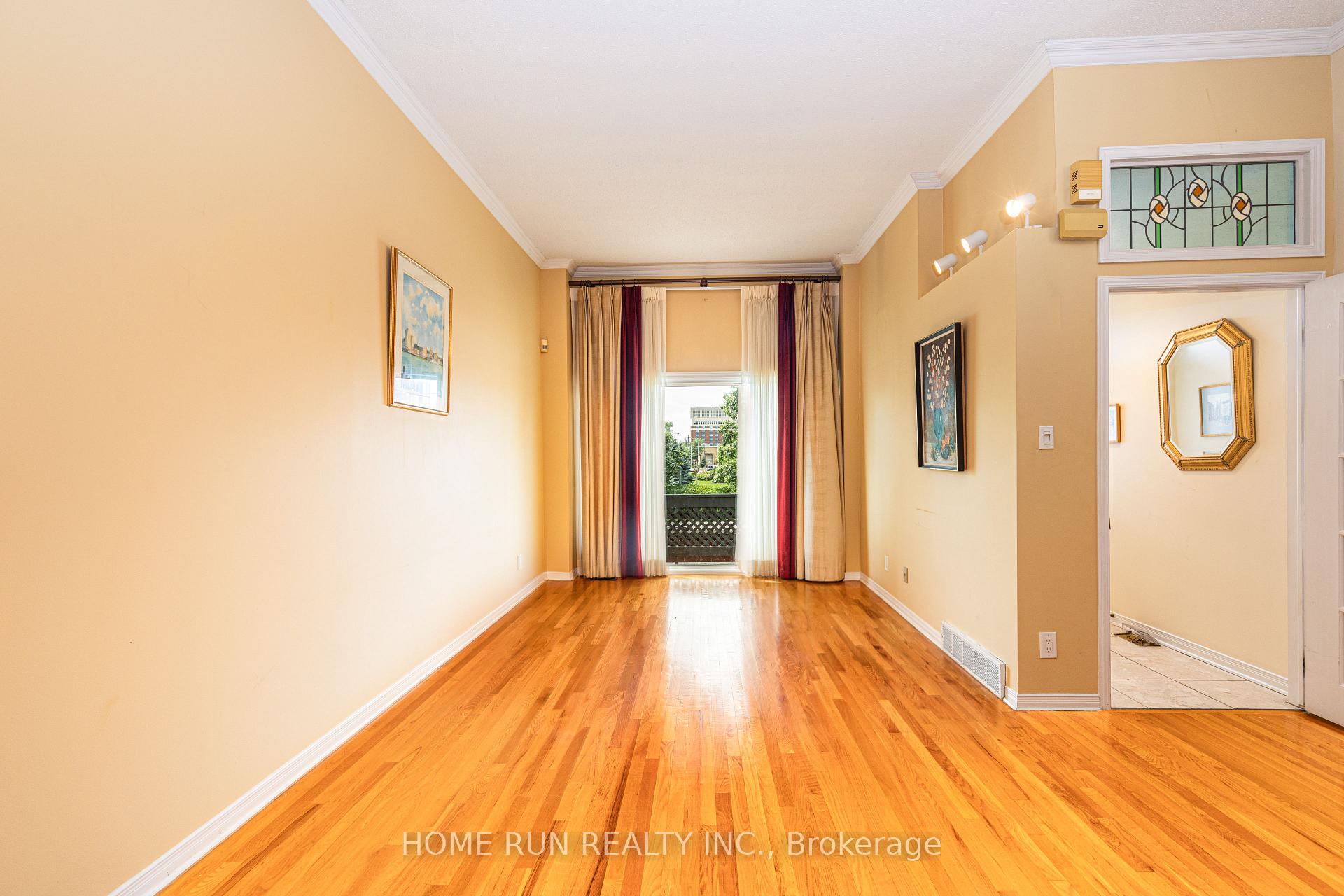 Photo 7 of 225 Echo Drive, Ottawa, Ottawa East — HOMEH