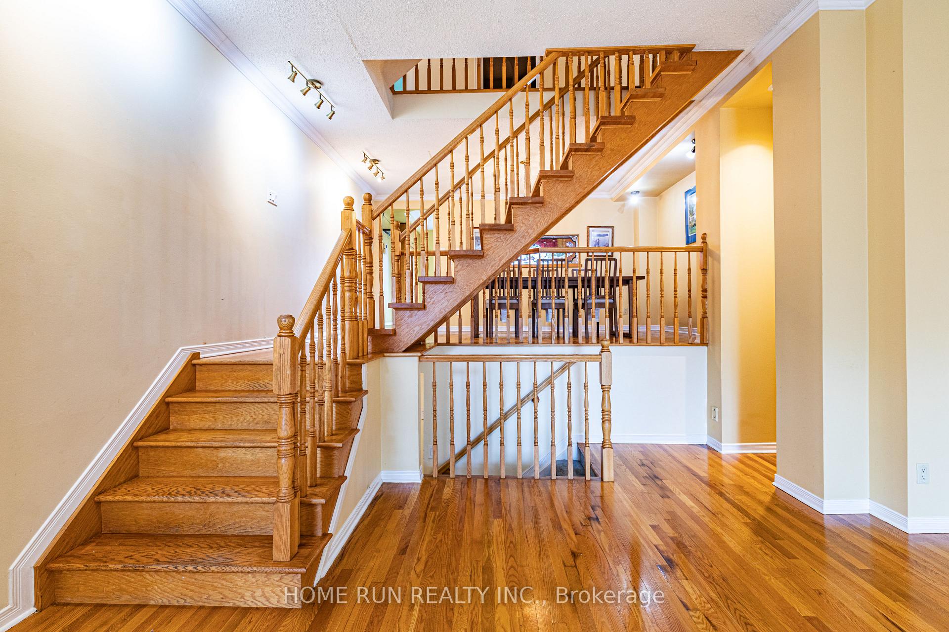 Photo 13 of 225 Echo Drive, Ottawa, Ottawa East — HOMEH