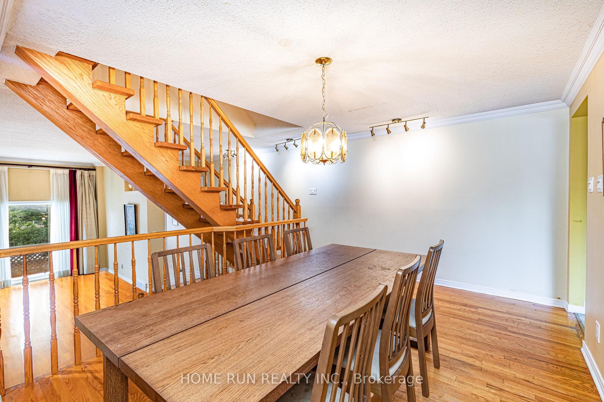 Photo 10 of 225 Echo Drive, Ottawa, Ottawa East — HOMEH