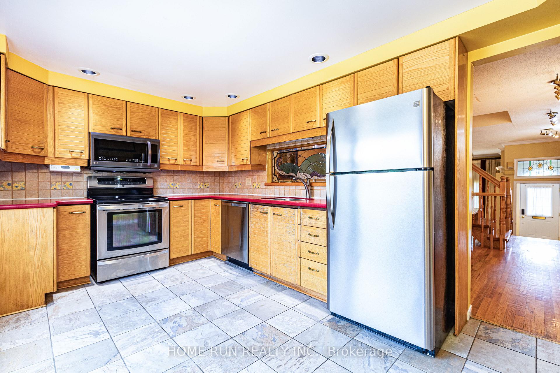 Photo 15 of 225 Echo Drive, Ottawa, Ottawa East — HOMEH