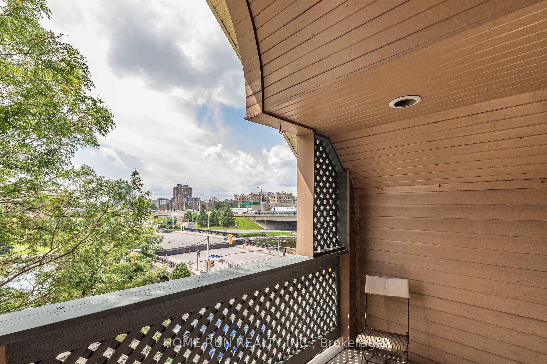 Photo 26 of 225 Echo Drive, Ottawa, Ottawa East — HOMEH