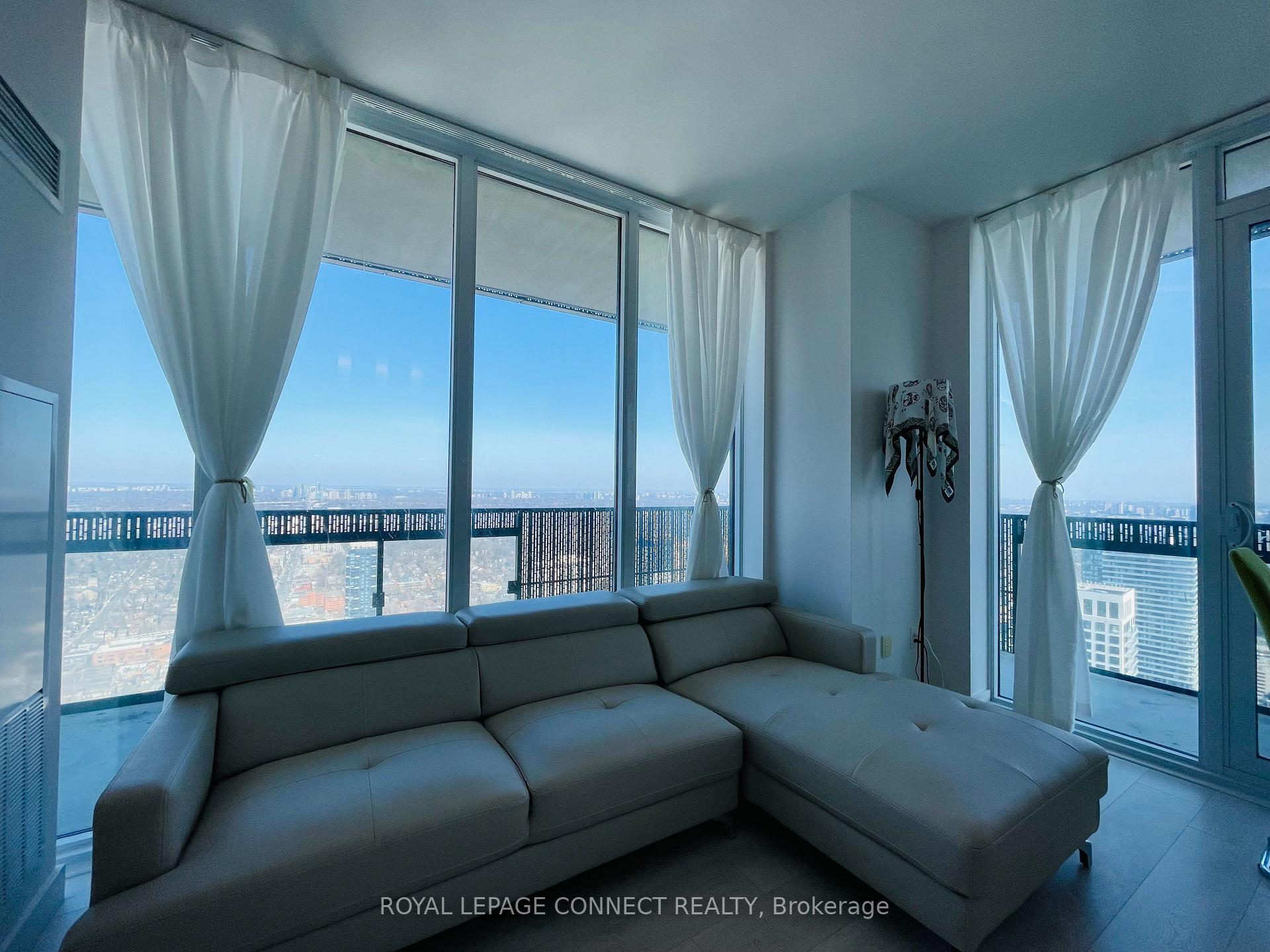 Photo 12 of Unit 4708, 8 Eglinton Avenue E, Toronto, Mount Pleasant East — HOMEH