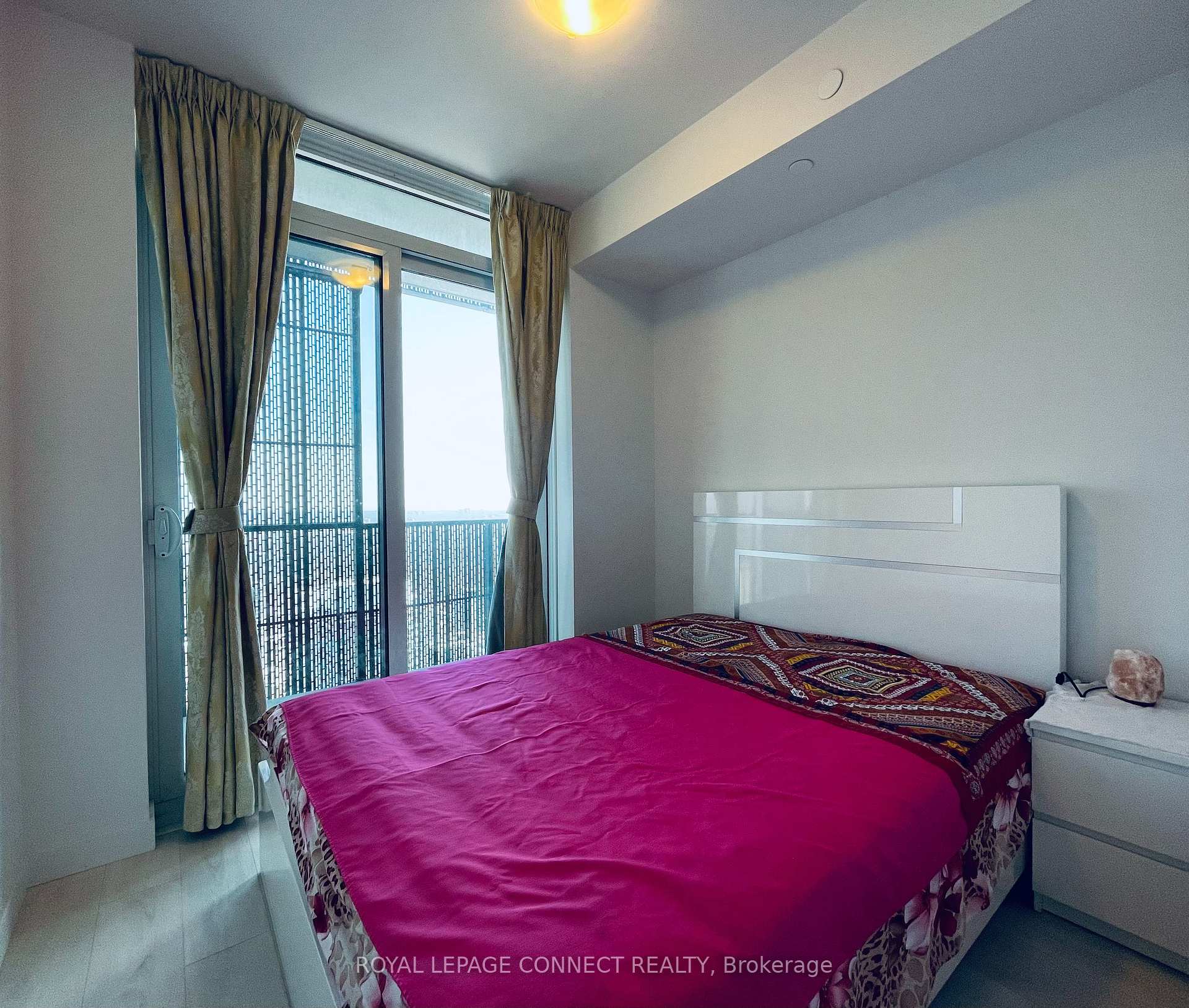 Photo 25 of Unit 4708, 8 Eglinton Avenue E, Toronto, Mount Pleasant East — HOMEH