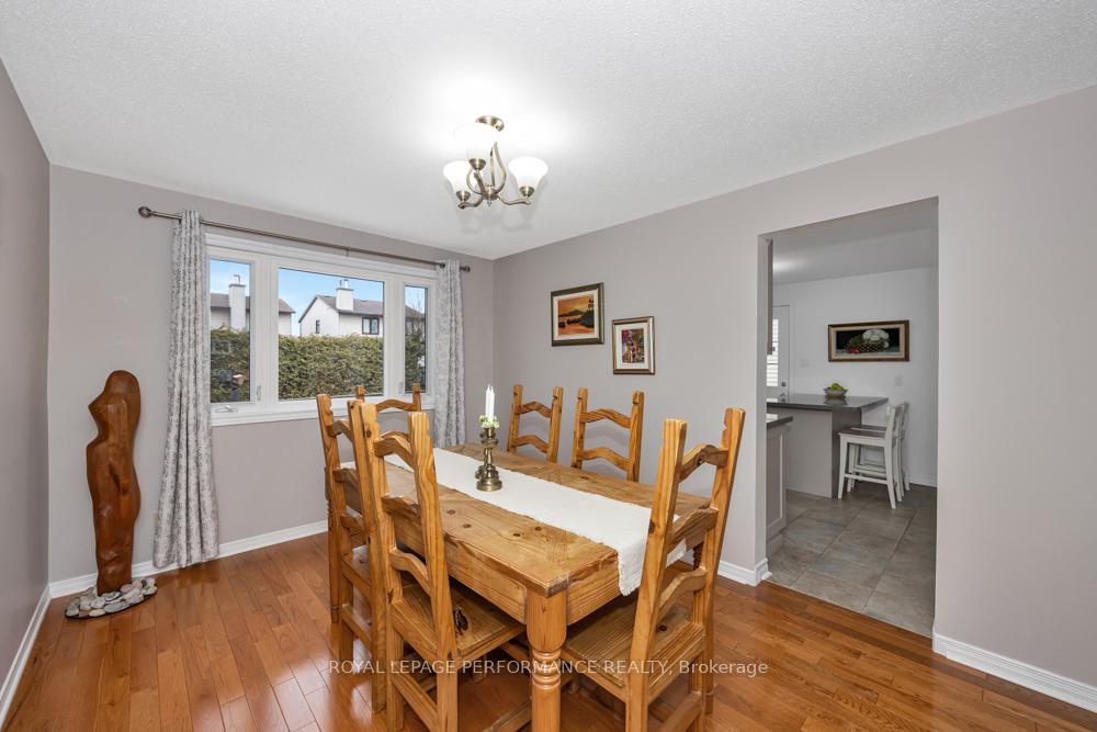 Photo 11 of 15 Homestead Street, Ottawa, Borden Farm/Stewart Farm/Carleton Heights/Parkwood Hills — HOMEH
