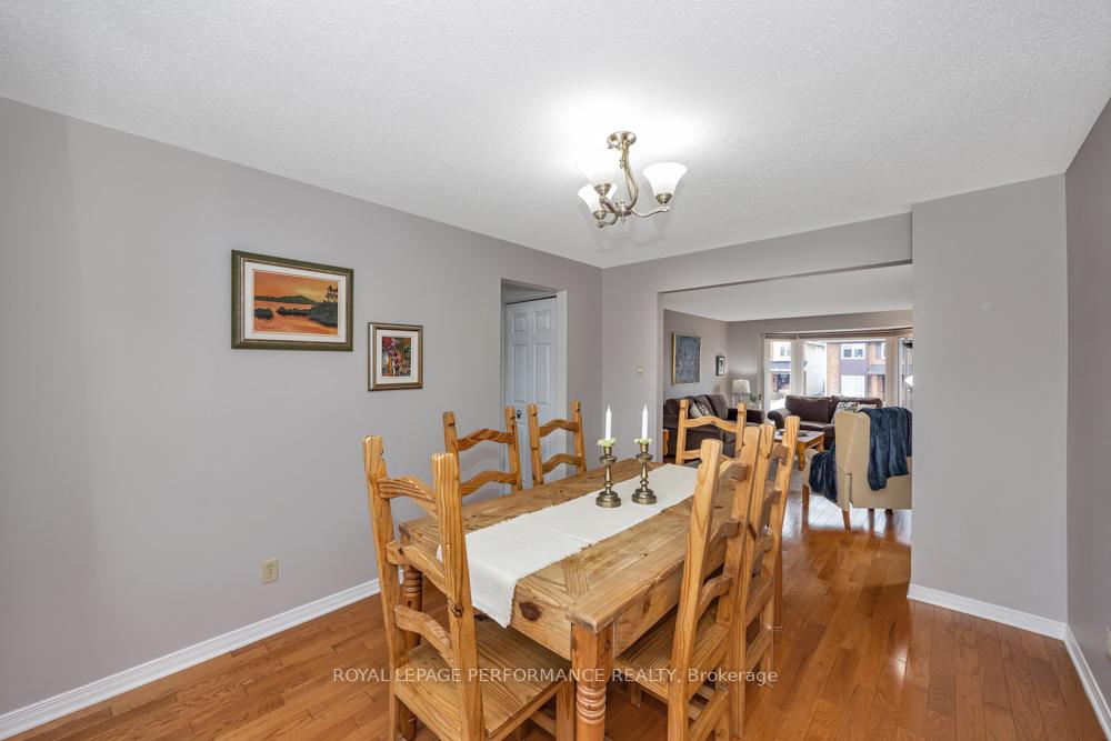 Photo 12 of 15 Homestead Street, Ottawa, Borden Farm/Stewart Farm/Carleton Heights/Parkwood Hills — HOMEH