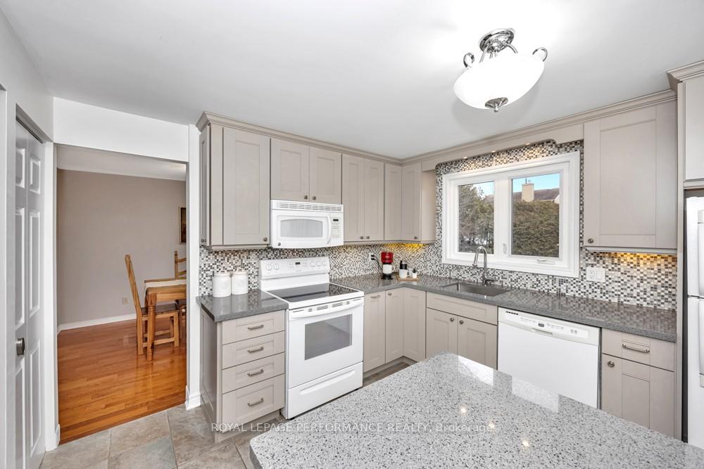 Photo 14 of 15 Homestead Street, Ottawa, Borden Farm/Stewart Farm/Carleton Heights/Parkwood Hills — HOMEH