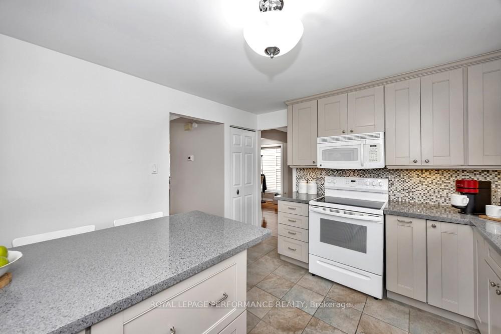 Photo 16 of 15 Homestead Street, Ottawa, Borden Farm/Stewart Farm/Carleton Heights/Parkwood Hills — HOMEH