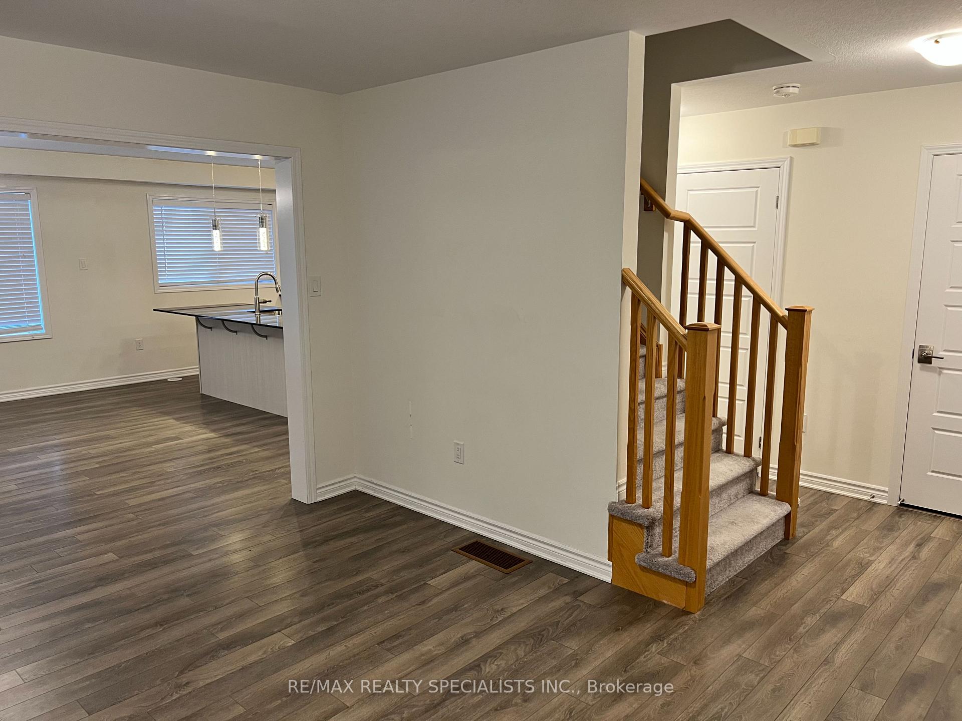 Photo 13 of 219 Netherby Lane, Kitchener — HOMEH