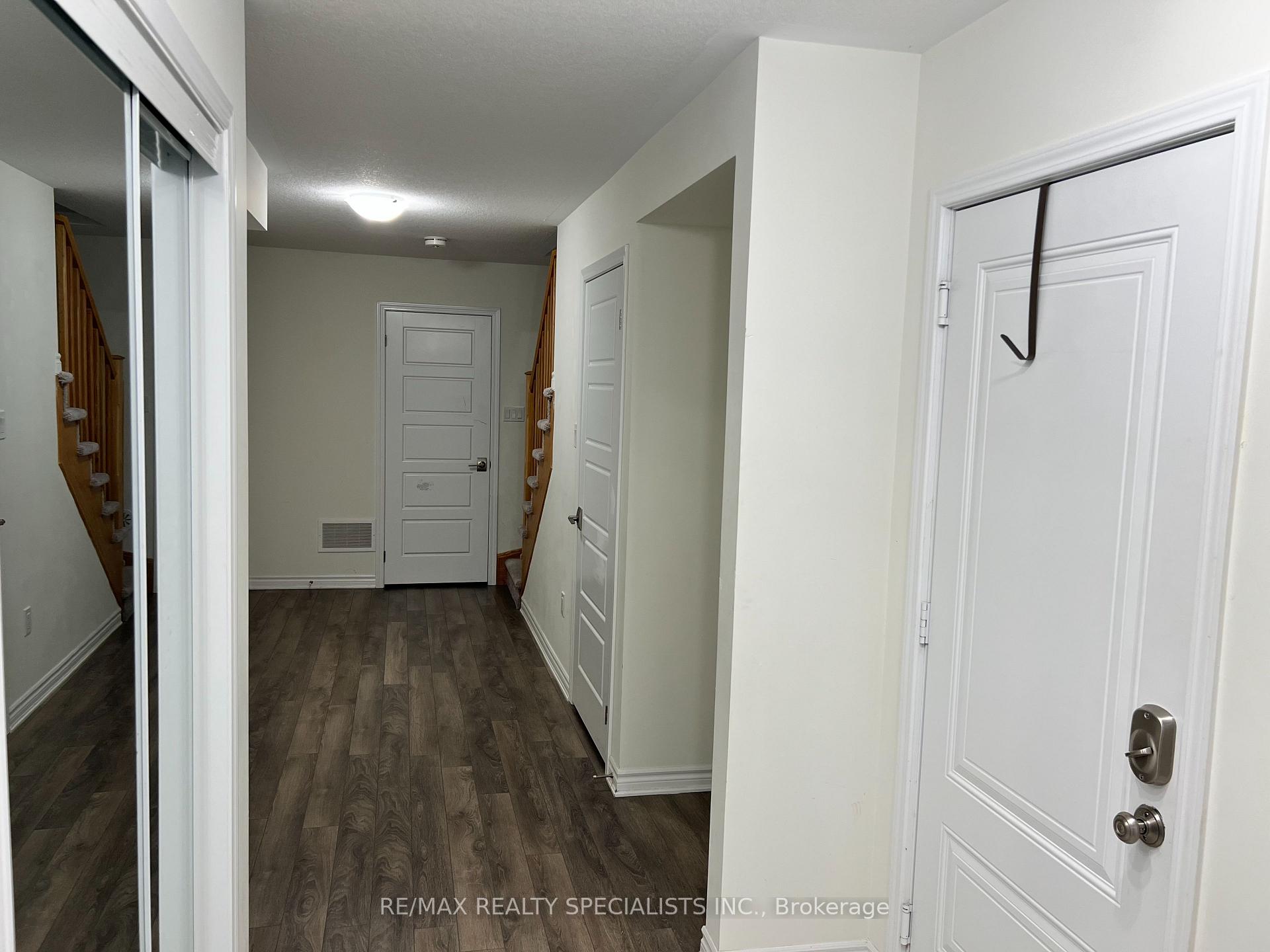Photo 14 of 219 Netherby Lane, Kitchener — HOMEH