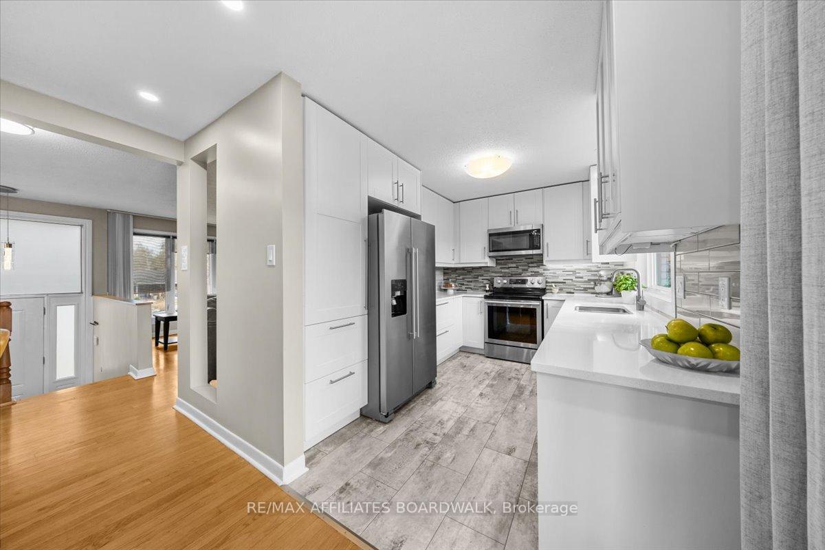 Photo 10 of 27 Cleadon Drive, Ottawa, Crystal Beach — HOMEH