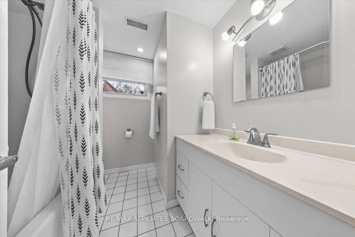 Photo 24 of 27 Cleadon Drive, Ottawa, Crystal Beach — HOMEH