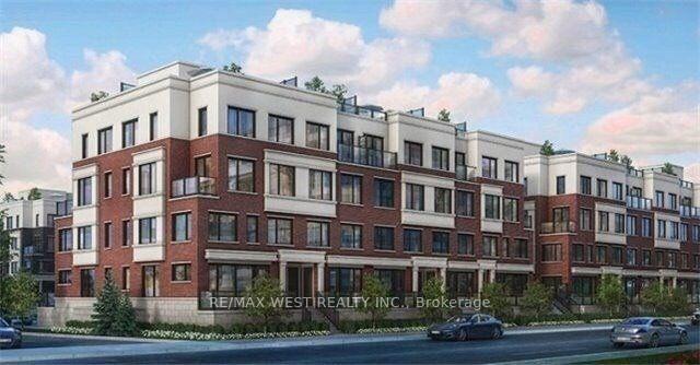 Front of Unit 111, 600 Alex Gardner Circle