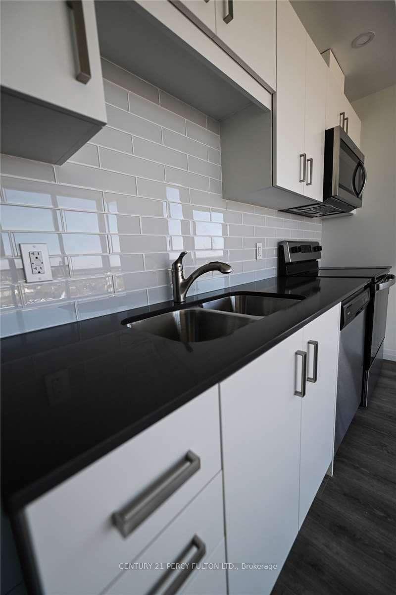 Photo 5 of Unit 1408, 108 Garment Street, Kitchener, City Commercial Core — HOMEH