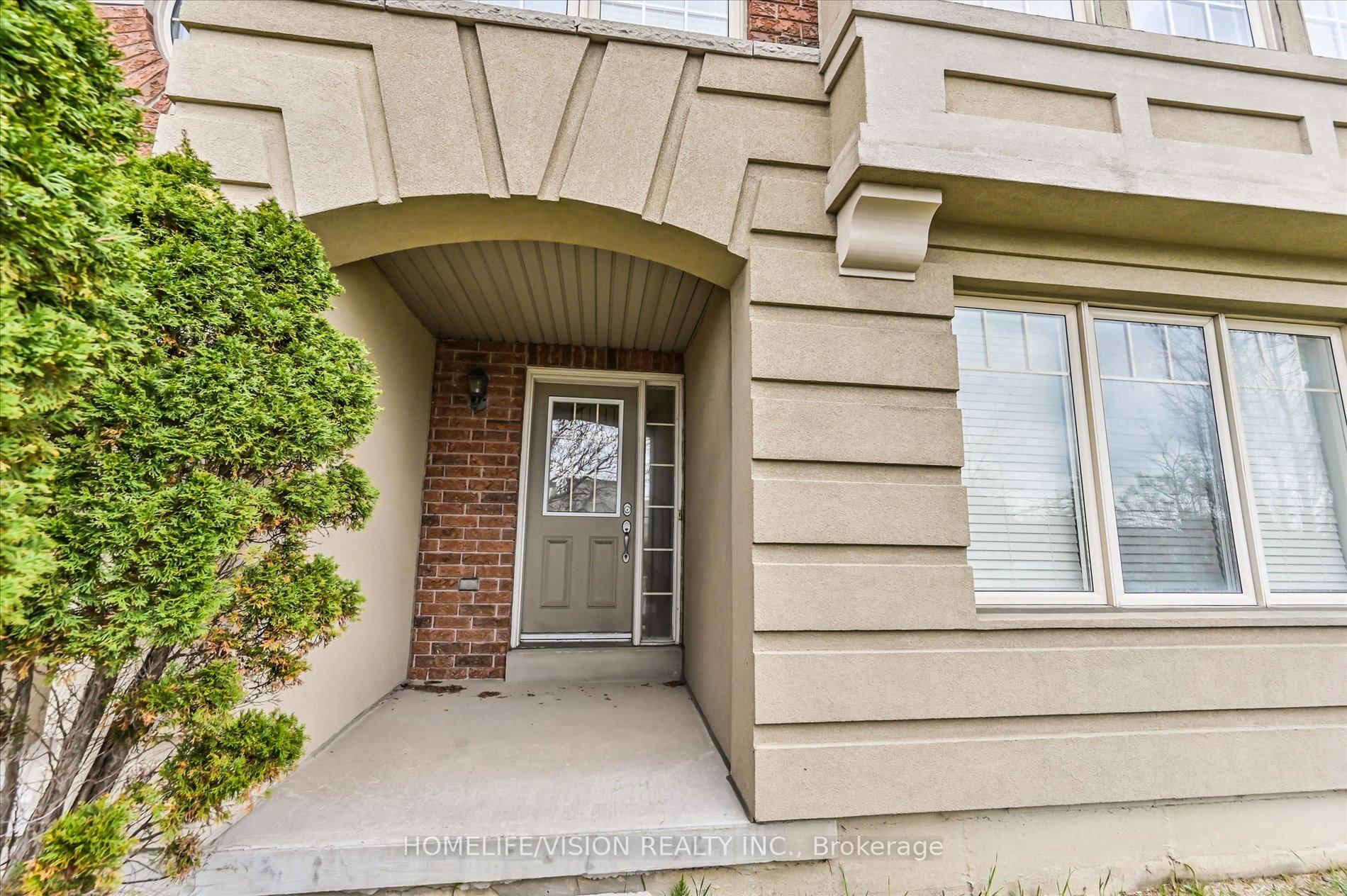 Photo 2 of 151 Zokol Drive, Aurora, Bayview Northeast — HOMEH
