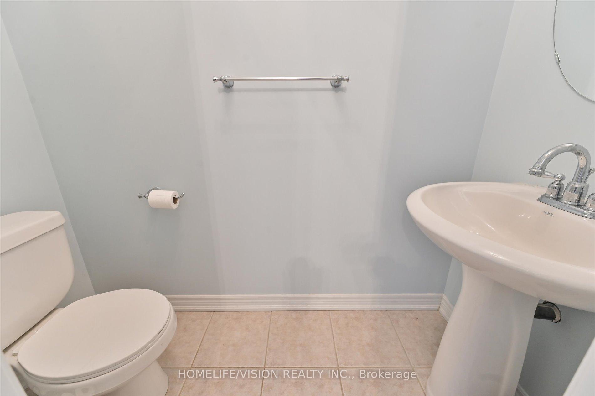 Photo 18 of 151 Zokol Drive, Aurora, Bayview Northeast — HOMEH