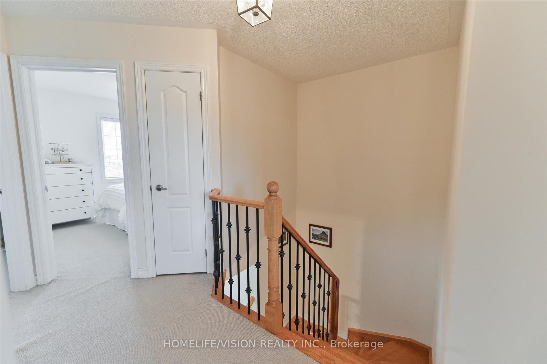Photo 22 of 151 Zokol Drive, Aurora, Bayview Northeast — HOMEH