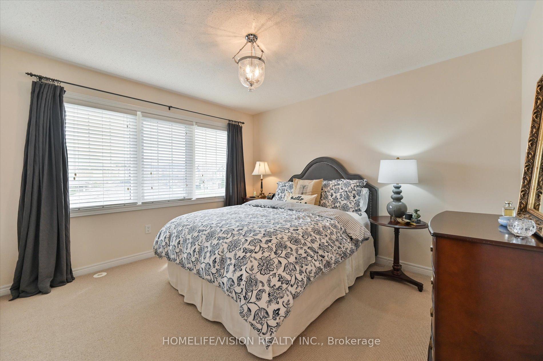 Photo 23 of 151 Zokol Drive, Aurora, Bayview Northeast — HOMEH