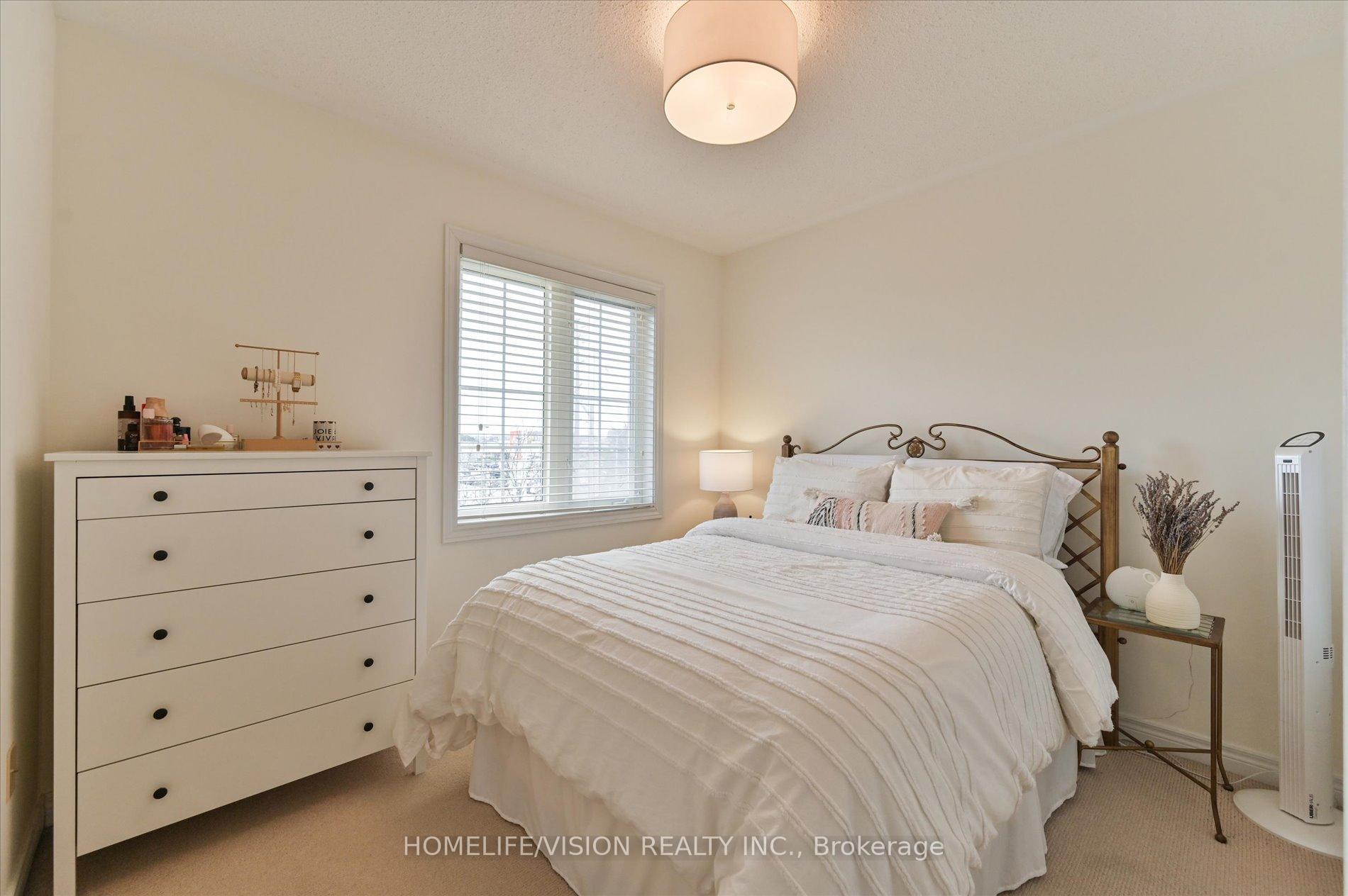 Photo 27 of 151 Zokol Drive, Aurora, Bayview Northeast — HOMEH