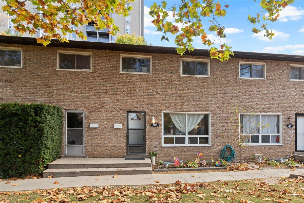 Photo 1 of Unit 20, 32 Glenburn Court, Hamilton, Riverdale — HOMEH