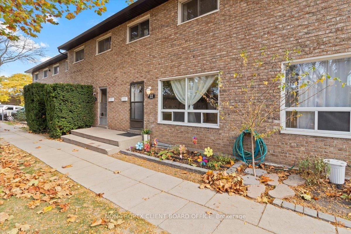 Photo 14 of Unit 20, 32 Glenburn Court, Hamilton, Riverdale — HOMEH