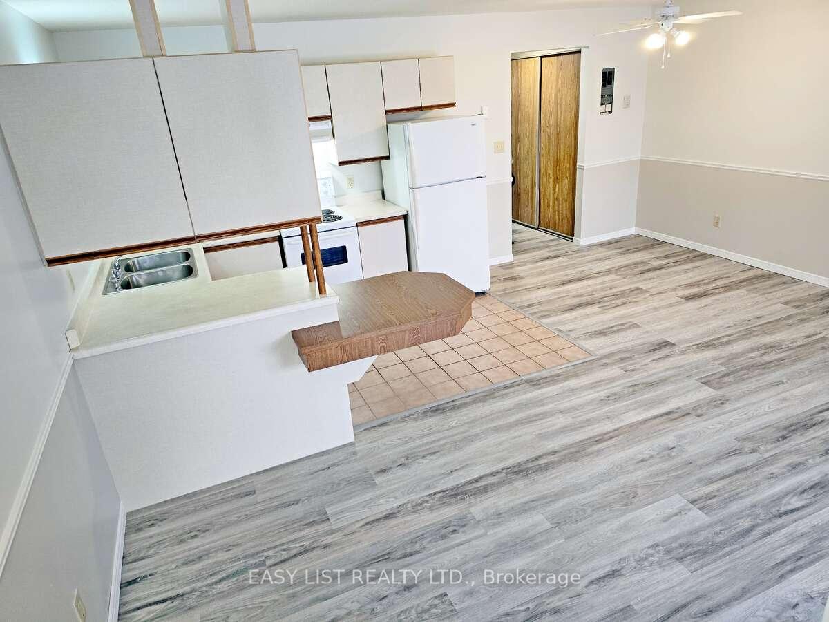 Photo 2 of Unit 14, 45 Doverdoon Drive, Chatham-Kent, Chatham — HOMEH