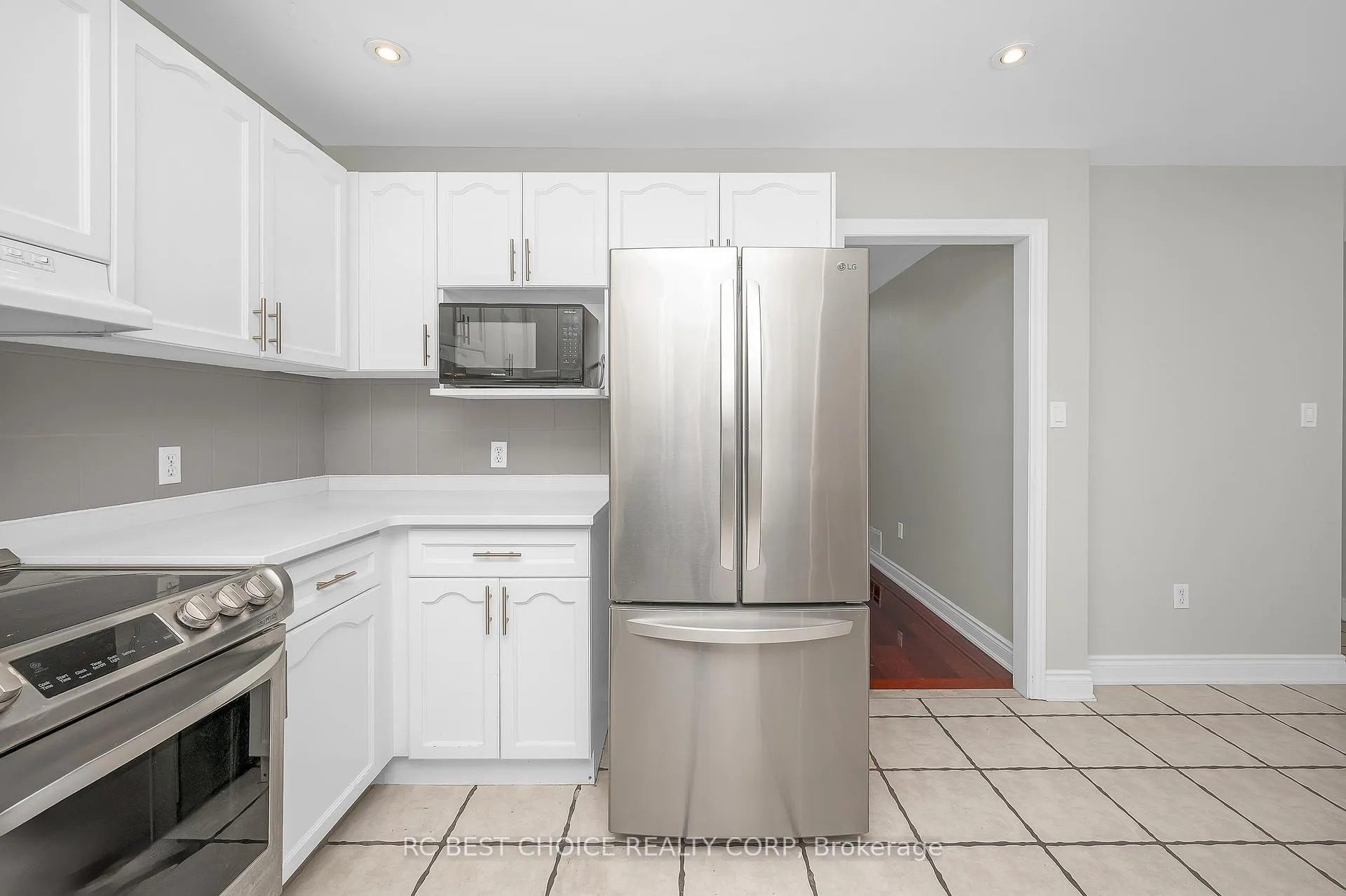 Photo 15 of 50 Pelham Drive, Hamilton, Ancaster — HOMEH